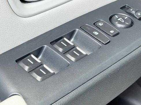 Used 2023 Honda Pilot Touring image 12