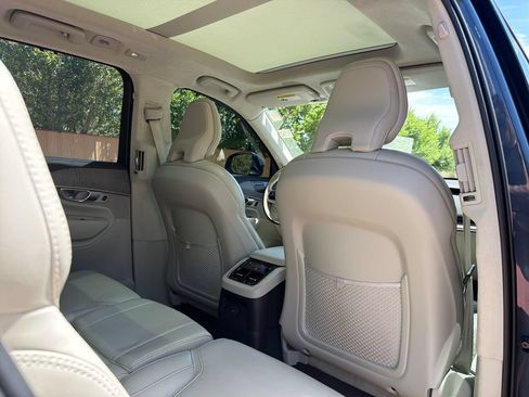 Used 2023 Volvo XC90 T8 Ultimate w/ Lounge Package AWD/4WD image 40