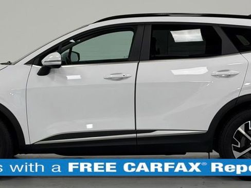 Used 2025 Kia Sportage EX w/ Premium Package FWD image 2