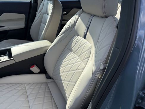 New 2026 Nissan Sentra SL w/ Floor Mat Package FWD image 21