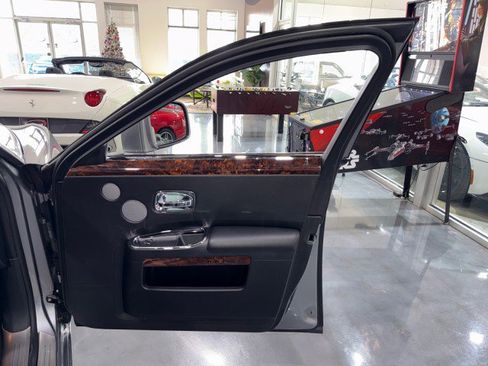 Used 2010 Rolls-Royce Ghost RWD image 62