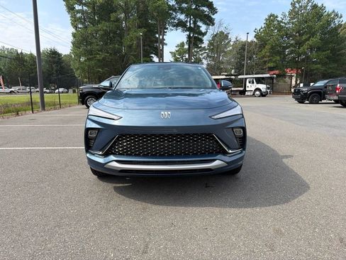 Used 2024 Buick Envista Avenir FWD image 3