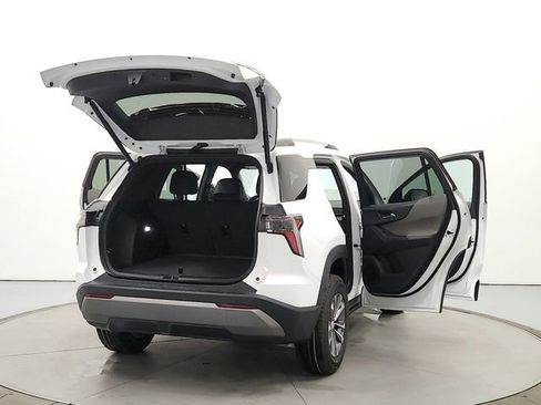 New 2026 Chevrolet Equinox LT image 14