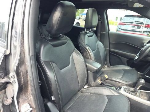 Used 2021 Jeep Compass Latitude w/ Sun and Sound Group FWD image 18