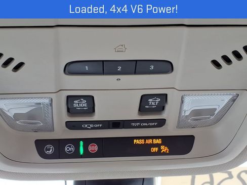 Certified 2023 GMC Acadia Denali w/ Denali Ultimate Package AWD/4WD image 32