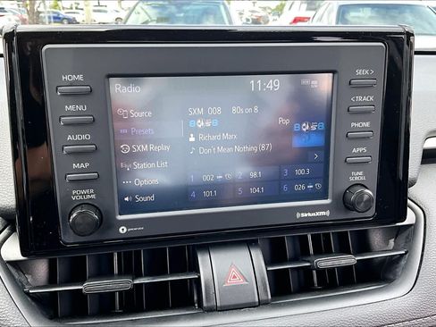 Used 2022 Toyota RAV4 XLE AWD/4WD image 32
