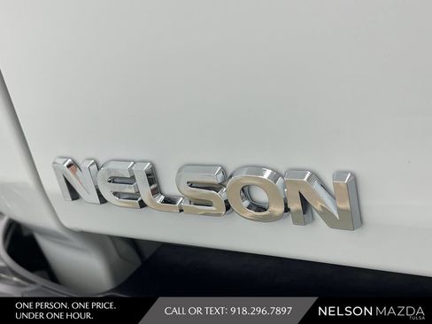 Used 2025 Jeep Gladiator Rubicon AWD/4WD image 15