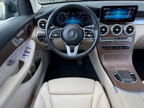 Used 2022 Mercedes-Benz GLC 300 4MATIC image 11