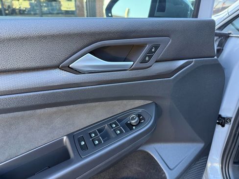 Used 2024 Volkswagen GTI SE image 19