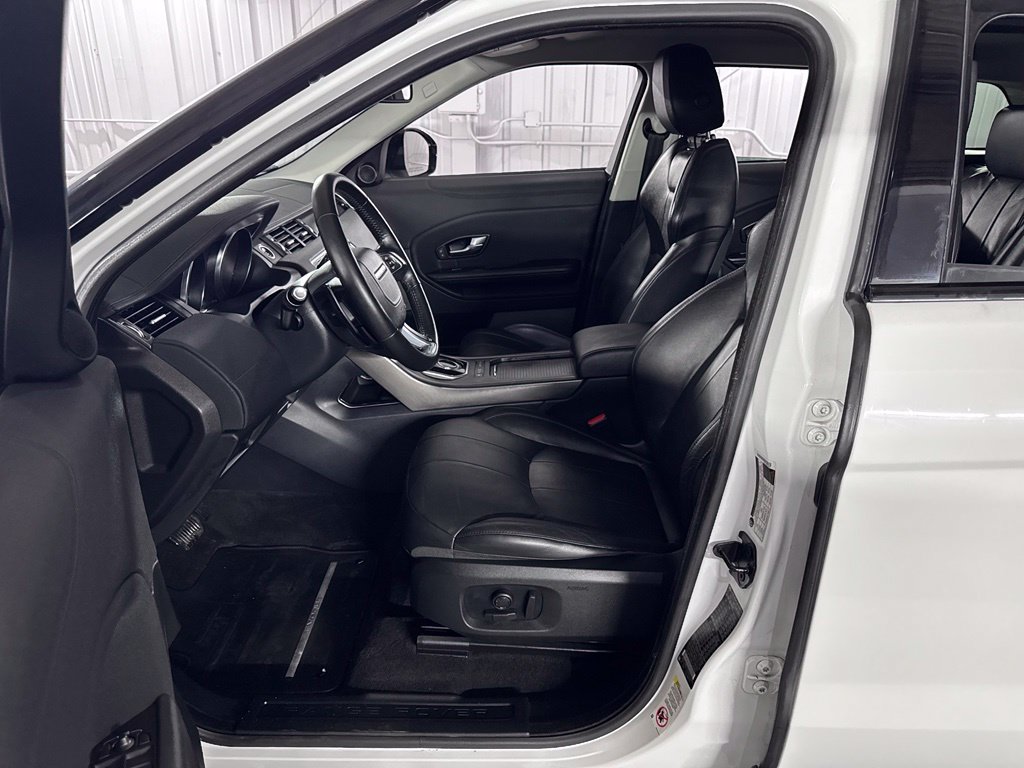 Used 2019 Land Rover Range Rover Evoque AWD/4WD image 39