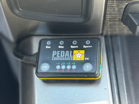 Used 2015 RAM 2500 Limited image 9