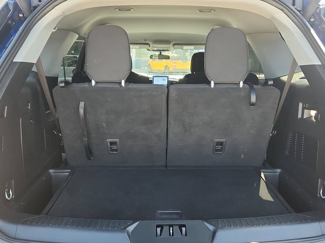Used 2023 Ford Explorer XLT AWD/4WD image 22