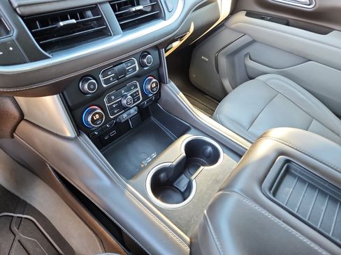 Used 2021 Chevrolet Tahoe Z71 w/ Z71 Off-Road Package image 19