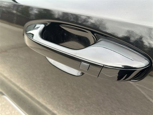 Used 2023 Kia Sorento EX image 34