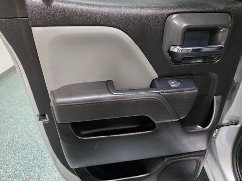 Used 2019 Chevrolet Silverado 1500 Custom w/ Custom Convenience Package image 20