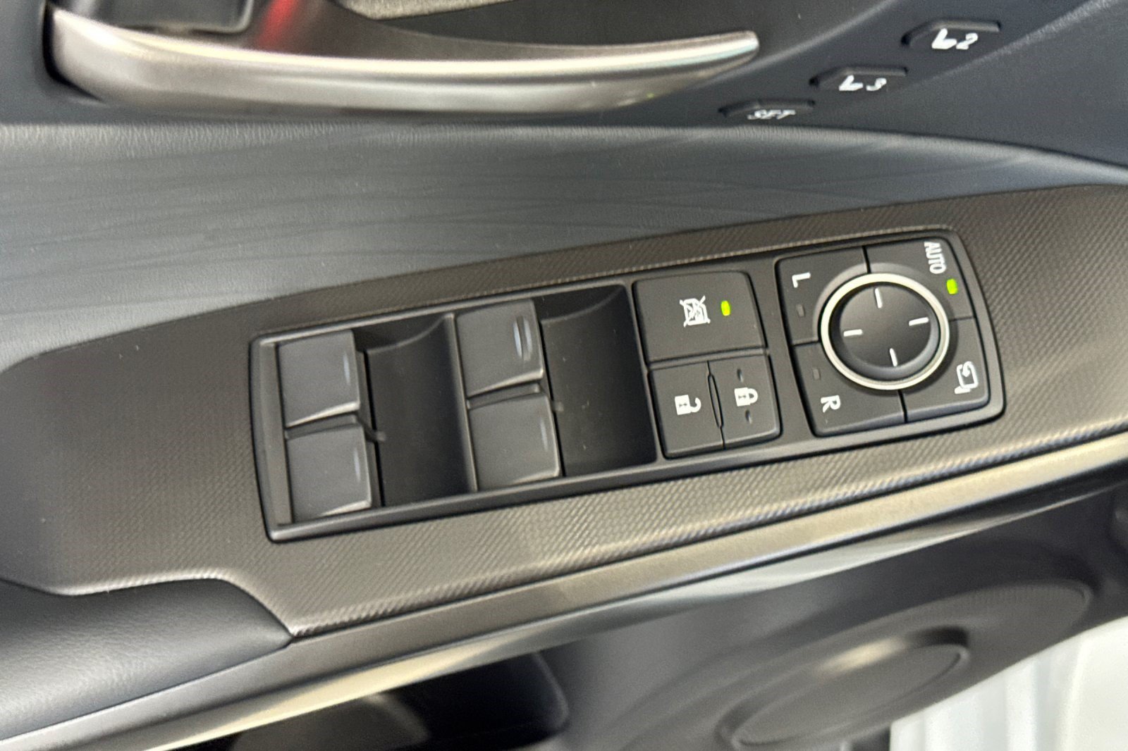 Certified 2025 Lexus IS 350 F Sport w/ Accessory Package 2 RWD image 13