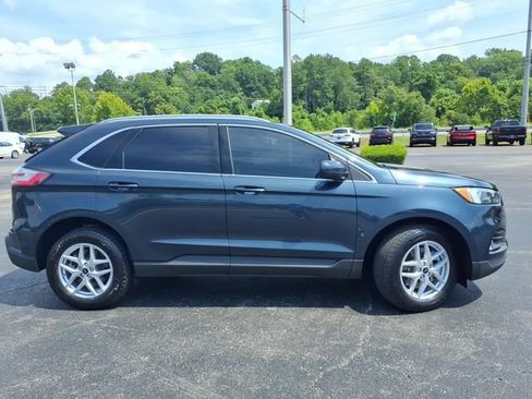Used 2024 Ford Edge SEL w/ Convenience Package AWD/4WD image 2