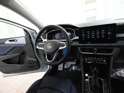New 2026 Volkswagen Taos SEL AWD/4WD image 21