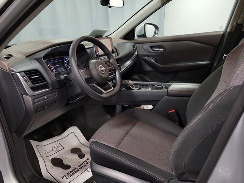 Used 2023 Nissan Rogue SV image 12