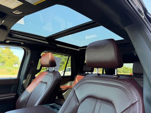 Used 2022 Ford Expedition Max Limited AWD/4WD image 16