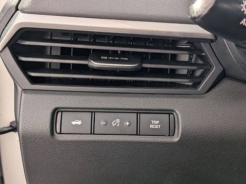 Used 2024 Nissan Altima 2.5 S FWD image 12