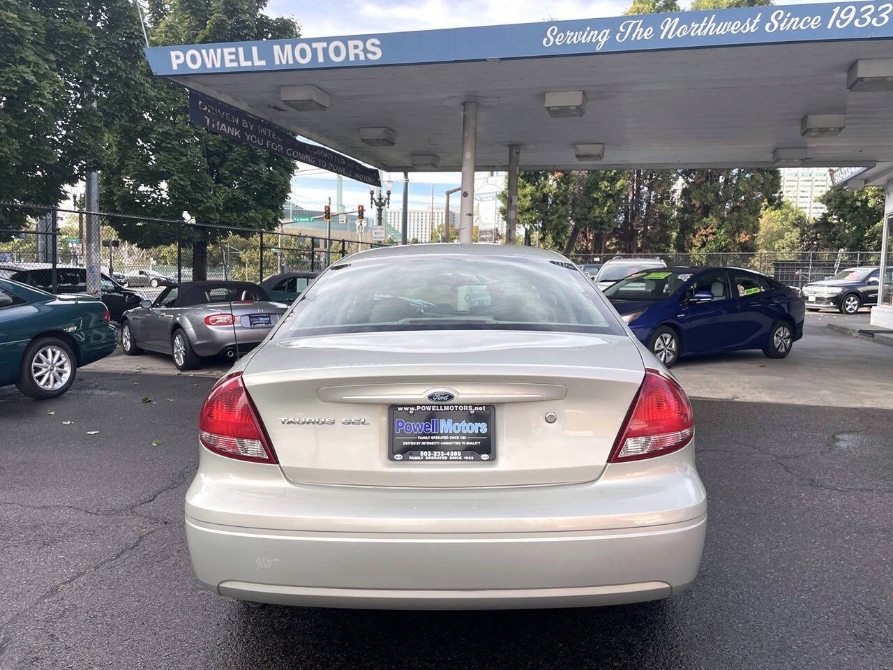 Used 2005 Ford Taurus SEL FWD image 9