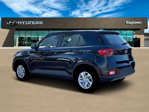 New 2026 Hyundai Venue SE FWD image 4