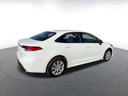 Used 2025 Toyota Corolla LE image 14