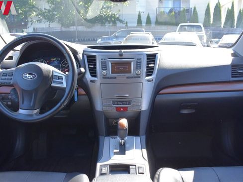 Used 2014 Subaru Outback 3.6R Limited image 12