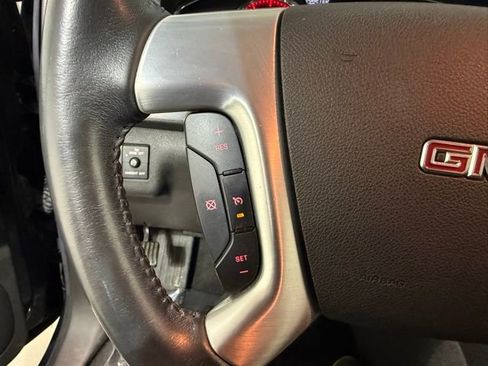 Used 2015 GMC Acadia SLT image 15