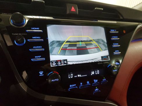 Used 2019 Toyota Camry XSE FWD image 28
