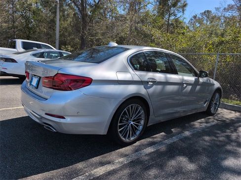 Used 2018 BMW 540i image 2