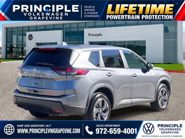 Used 2024 Nissan Rogue SV FWD image 4