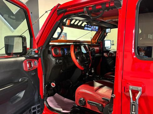 Used 2020 Jeep Gladiator Rubicon w/ LED Lighting Group AWD/4WD image 19