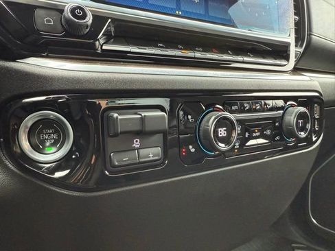 Used 2022 Chevrolet Silverado 1500 RST w/ Z71 Off-Road Package image 22