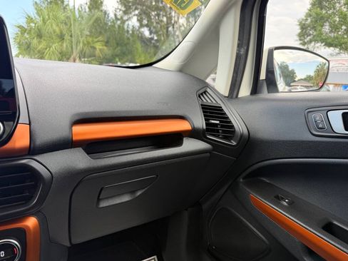 Used 2021 Ford EcoSport SE w/ SE Convenience Package FWD image 20