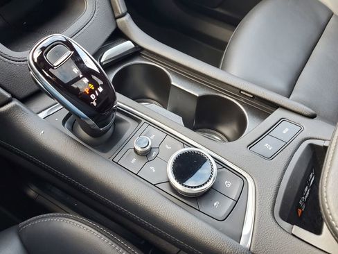 Used 2022 Cadillac XT6 Sport w/ LPO, Onyx Lite Package image 38