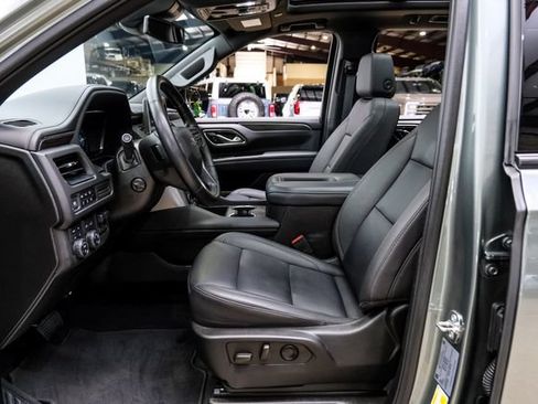 Used 2024 Chevrolet Tahoe Z71 w/ Z71 Off-Road Package AWD/4WD image 12