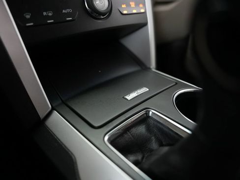 Used 2013 Ford Explorer XLT image 24