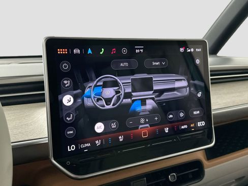 New 2025 Volkswagen ID. Buzz 1st Edition image 18