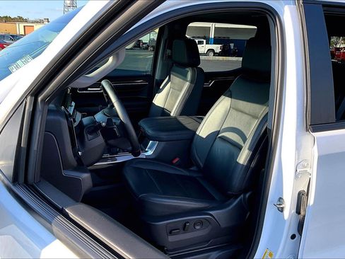 Certified 2024 Chevrolet Silverado 1500 LT Trail Boss w/ Convenience Package II image 17