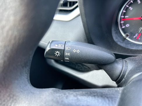 Used 2022 Toyota RAV4 LE FWD image 19