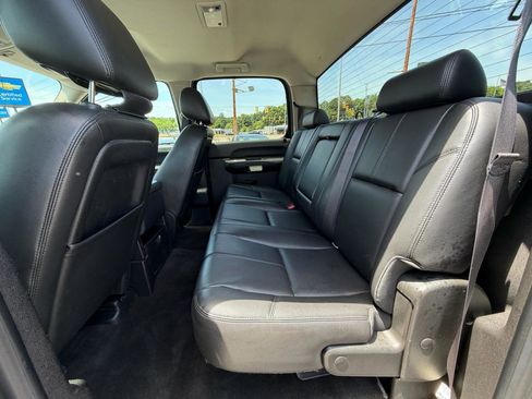 Used 2014 Chevrolet Silverado 2500 LT w/ Interior Plus Package AWD/4WD image 29
