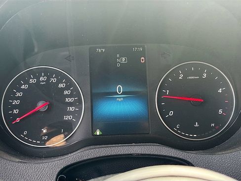 Used 2024 Mercedes-Benz Sprinter 2500 image 35