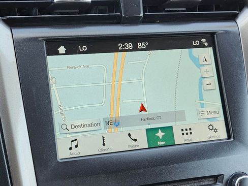 Used 2017 Ford Fusion SE w/ Fusion SE Technology Package image 21