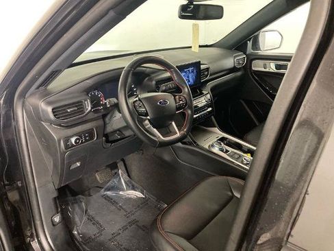 Certified 2023 Ford Explorer ST-Line image 13