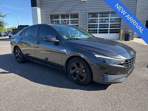 Used 2022 Hyundai Elantra SEL FWD image 1