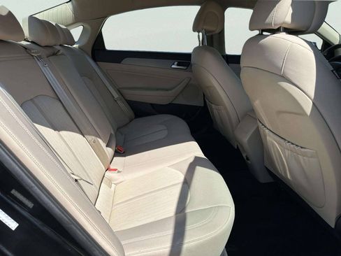 Used 2016 Hyundai Sonata SE FWD image 14