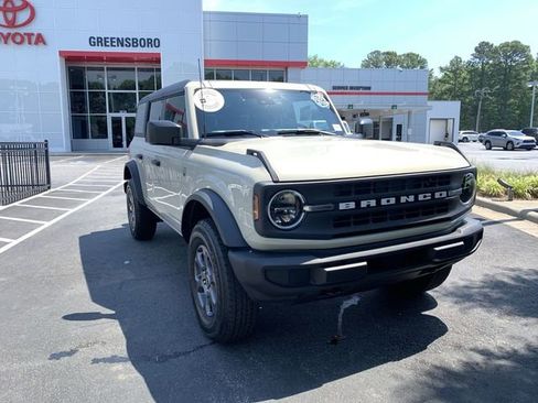 Used 2025 Ford Bronco Big Bend AWD/4WD image 2