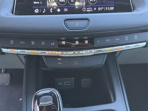 Certified 2023 Cadillac XT4 Luxury image 33